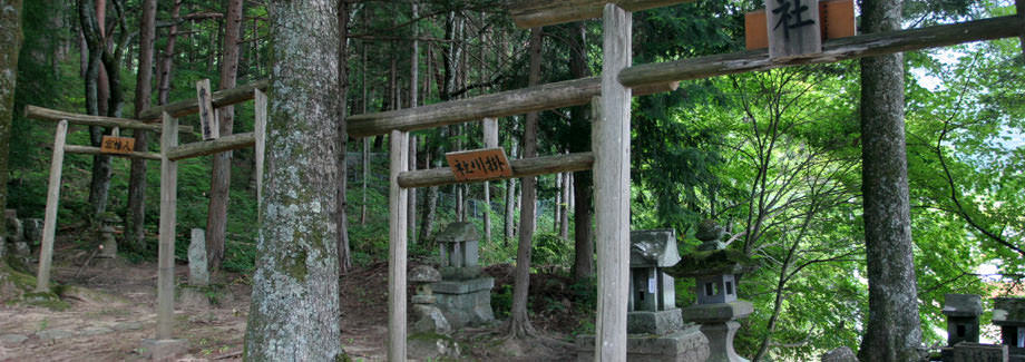 子安社?鳥居