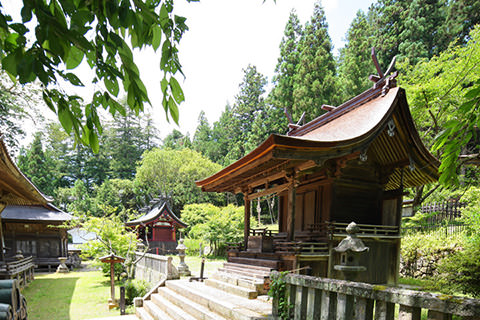 新海三社神社