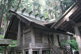 Kimbara Style Architecture - Nisaka Shrine