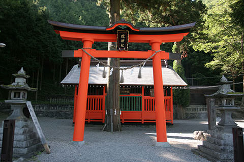 鎮神社