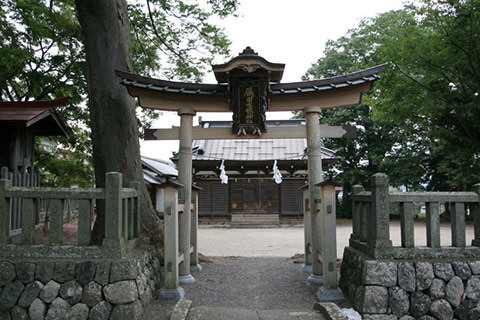 雁田水穂神社-小布施町