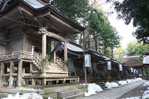 彌彦神社