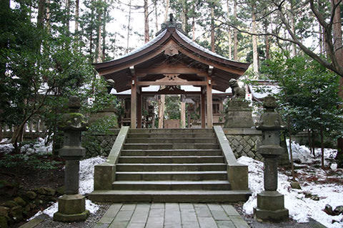 彌彦神社