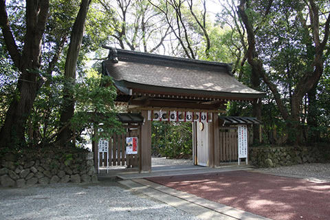 砥鹿神社