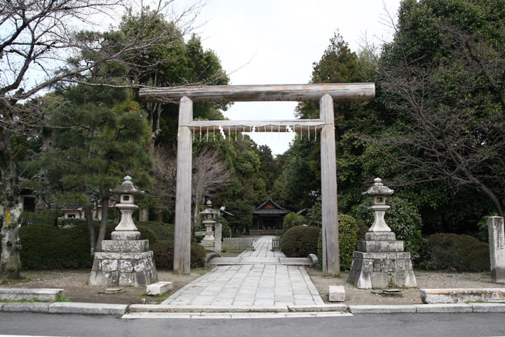 Mihashira torii