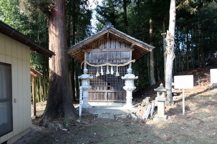 Kumone hakusansya