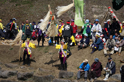 上社御柱山出し