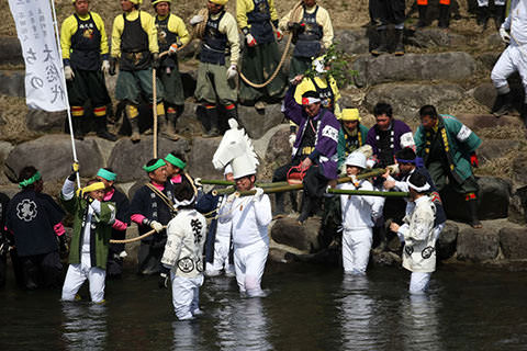 上社御柱山出し