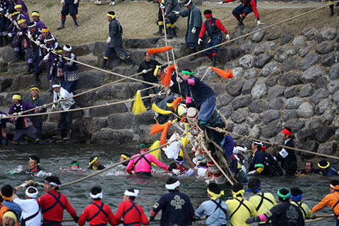 上社御柱山出し