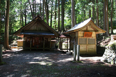 浪合神社