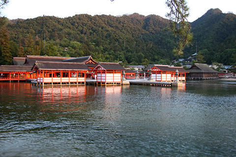 厳島神社