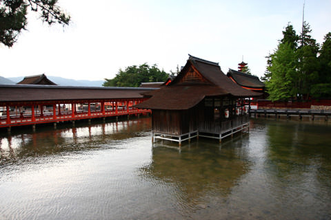 厳島神社