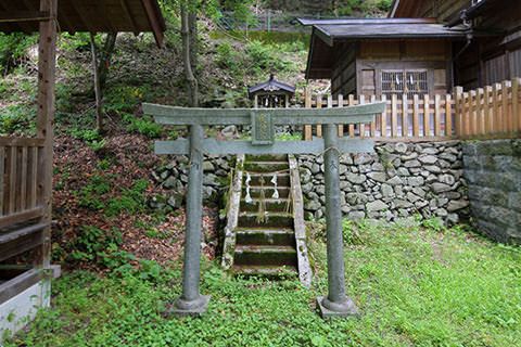 衣更著神社