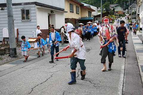 千国諏訪神社のささらすり