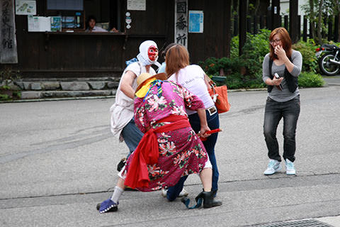 千国諏訪神社のささらすり