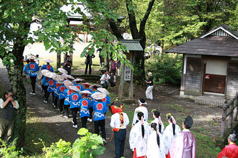 千国諏訪神社のささらすり