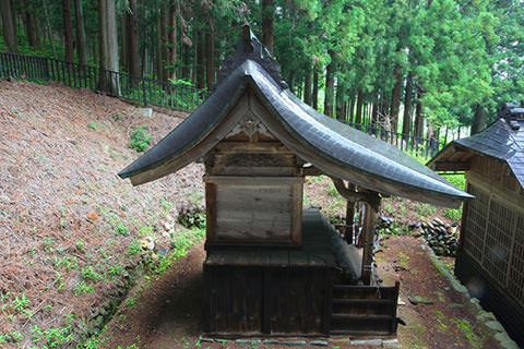 八幡宮鞠子社合殿