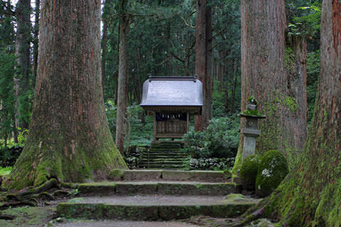 雄山神社