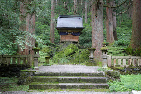 雄山神社