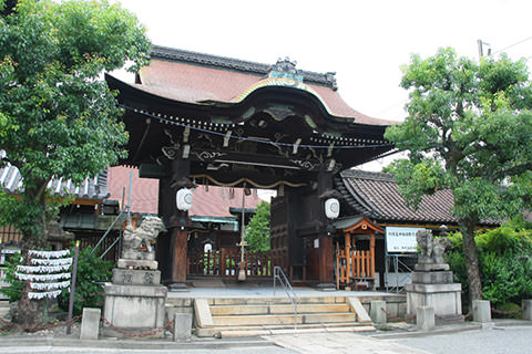 六孫王神社